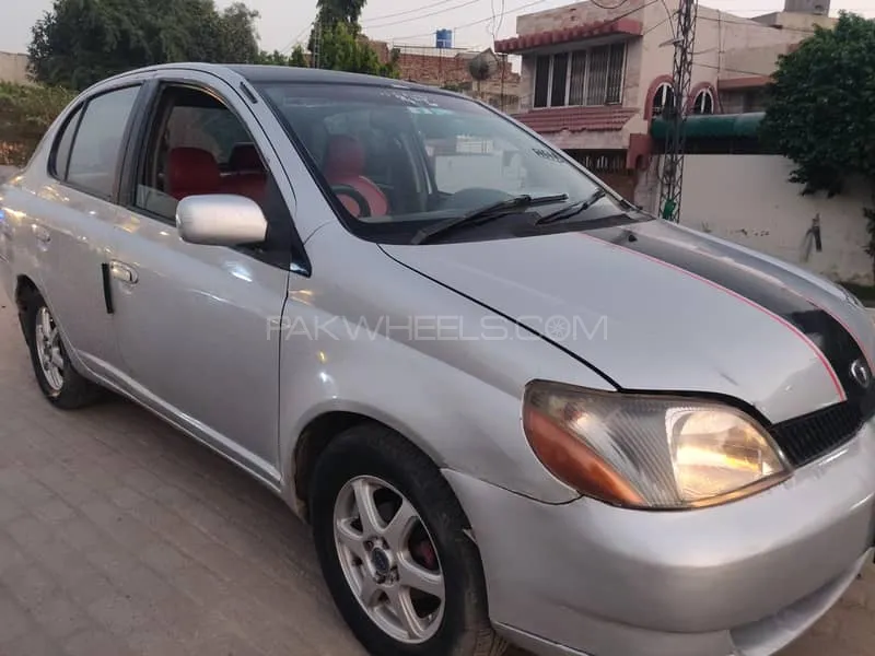 Toyota Platz 2001 for Sale in Lahore Image-1