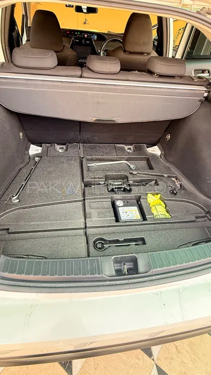 Toyota Prius 2020 for Sale in Arifwala Toyota Prius 2020 for Sale in Arifwala Image-10