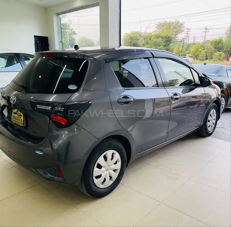 Toyota Vitz 2017 for Sale in Jhelum Toyota Vitz 2017 for Sale in Jhelum Image-8