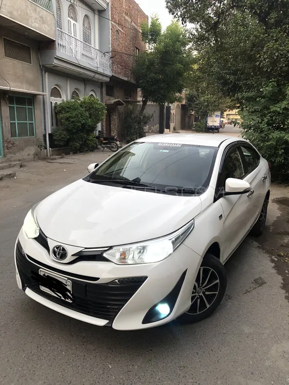 Toyota Yaris Sedan 2021 for Sale in Lahore Image-1