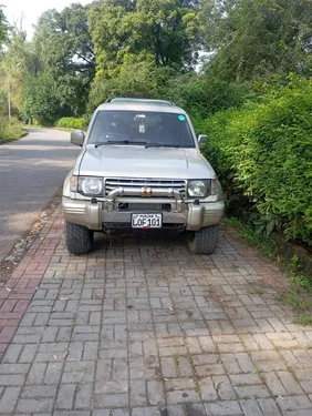 Mitsubishi Pajero 1992