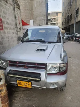 Mitsubishi Pajero Exceed Automatic 2.8D 1998