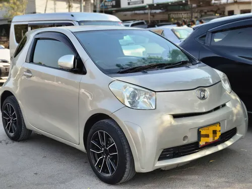 Toyota iQ 100X 2010