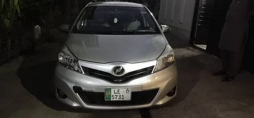 Toyota Vitz Jewela 1.0 2013