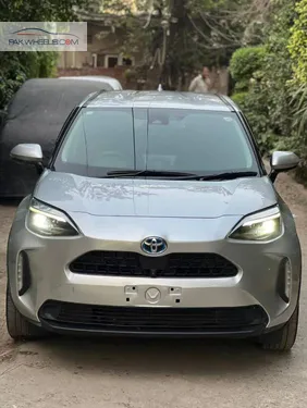 ٹویوٹا یارس کراس ہائبرڈ زیڈ 2020 for Sale نئی