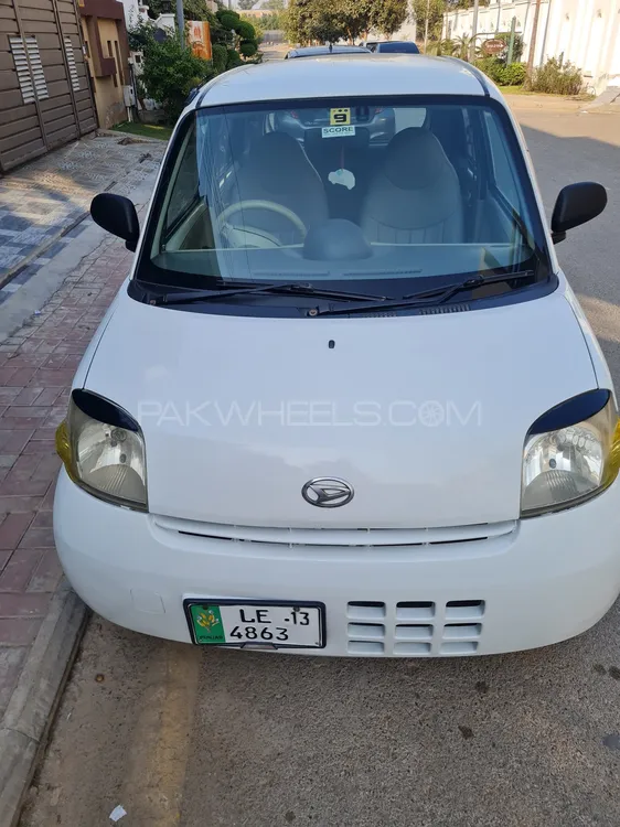 Daihatsu Esse 2013 for Sale in Gujranwala Image-1