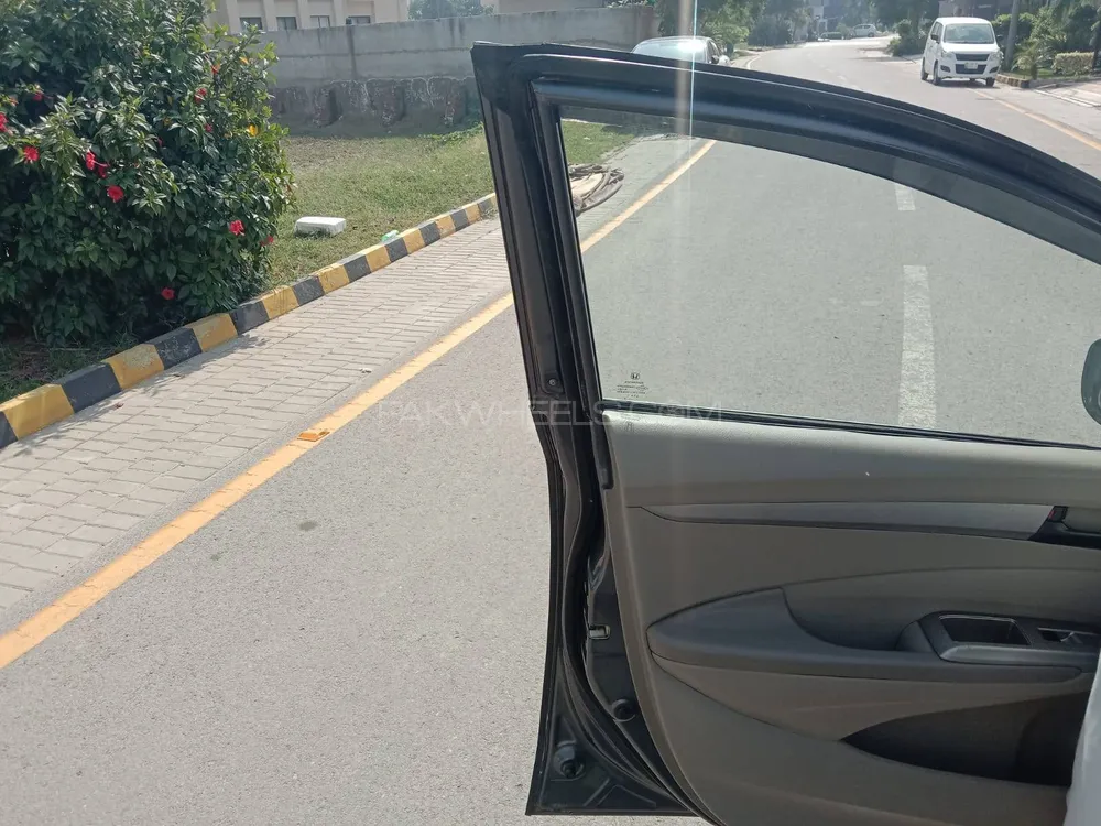 ہونڈا سٹی 2019 for Sale in لاہور ہونڈا سٹی 2019 for Sale in لاہور Image-5