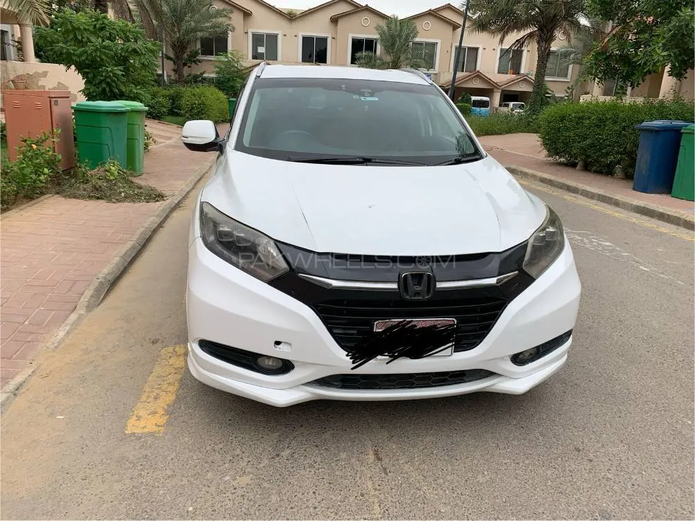 Honda Vezel 2016 for Sale in Karachi Image-1