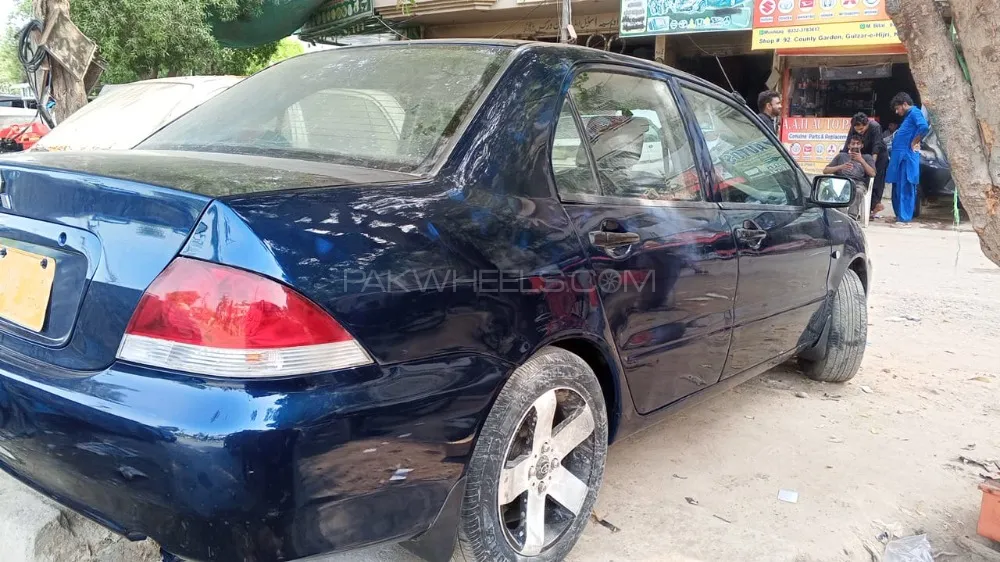 مٹسوبیشی لینسر 2005 for Sale in کراچی Image-1