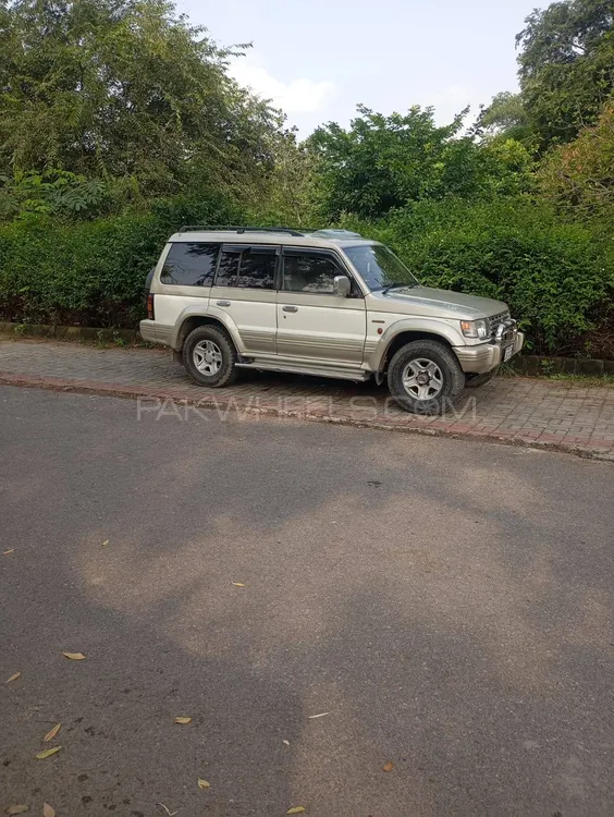Mitsubishi Pajero 1992 for Sale in Islamabad Mitsubishi Pajero 1992 for Sale in Islamabad Image-4