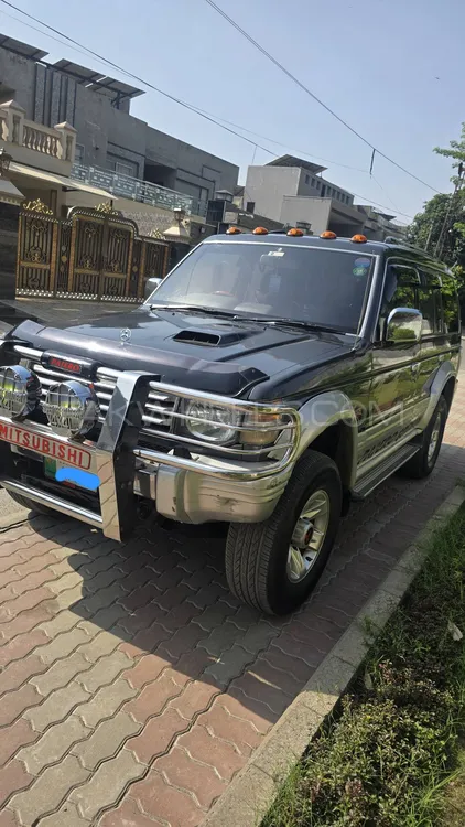 Mitsubishi Pajero 1996 for Sale in Lahore Image-1