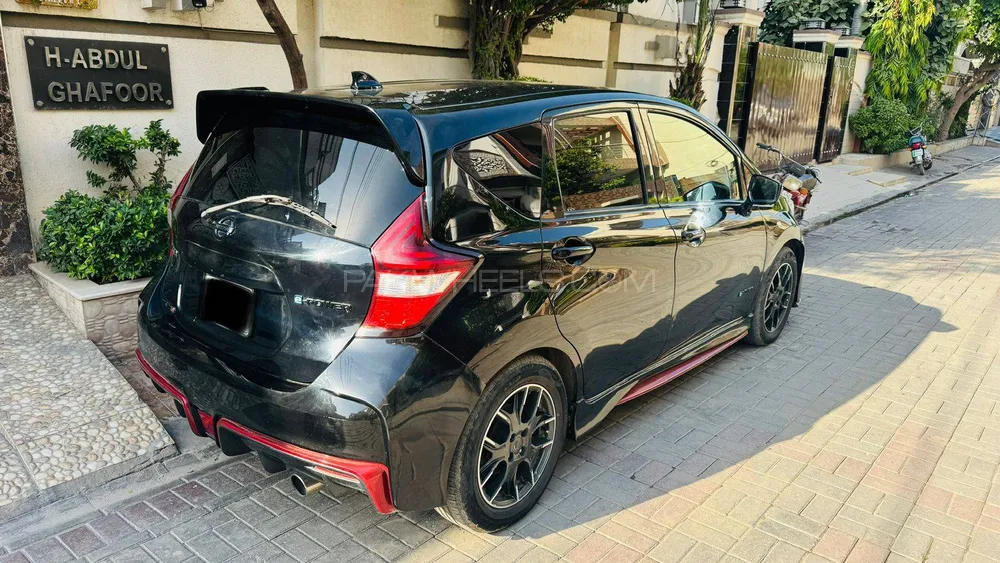 Nissan Note 2017 for Sale in Faisalabad Nissan Note 2017 for Sale in Faisalabad Image-4