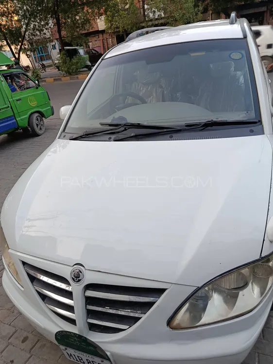 SsangYong Stavic 2006 for Sale in Lahore Image-1