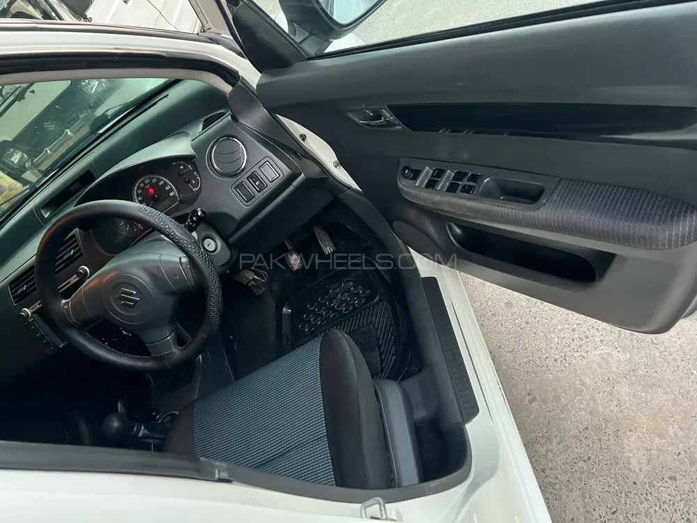 Suzuki Swift 2018 for Sale in Lahore Suzuki Swift 2018 for Sale in Lahore Image-9