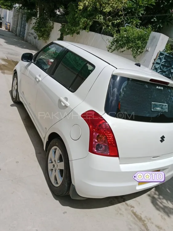 Suzuki Swift 2018 for Sale in Karachi Suzuki Swift 2018 for Sale in Karachi Image-3
