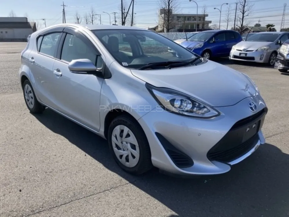 Toyota Aqua 2021 for Sale in Faisalabad Image-1
