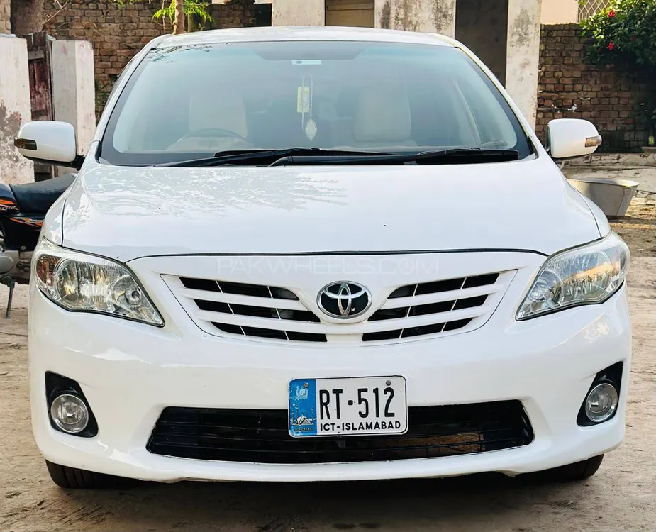 Toyota Corolla 2013 for Sale in Islamabad Image-1