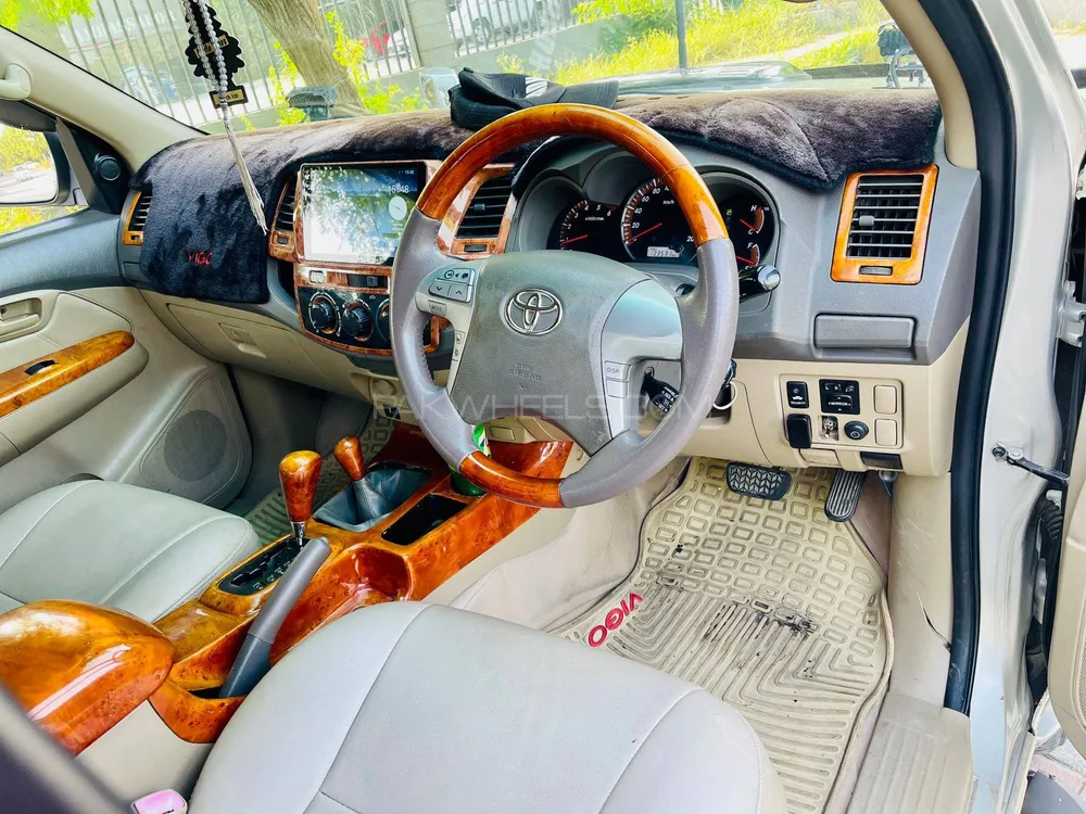 Toyota Hilux 2013 for Sale in Islamabad Toyota Hilux 2013 for Sale in Islamabad Image-12