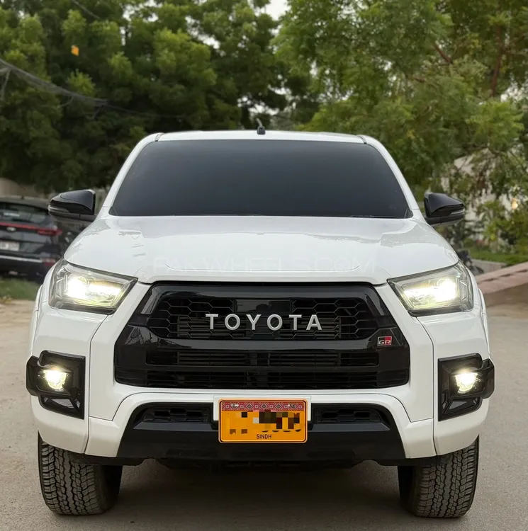 Toyota Hilux 2024 for Sale in Karachi Image-1