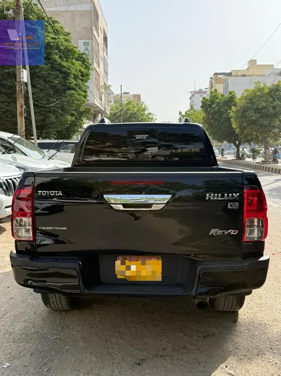 Toyota Hilux 2017 for Sale in Karachi Toyota Hilux 2017 for Sale in Karachi Image-5