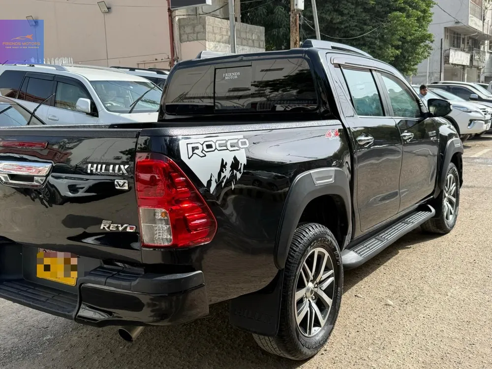 Toyota Hilux 2017 for Sale in Karachi Toyota Hilux 2017 for Sale in Karachi Image-4