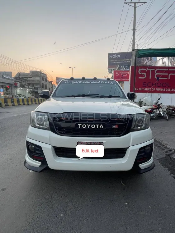 Toyota Hilux 2012 for Sale in Karachi Image-1
