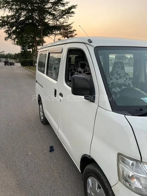 Toyota Town Ace 2011 for Sale in Islamabad Image-1
