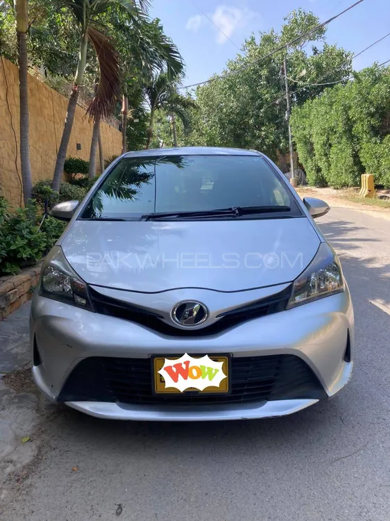 Toyota Vitz 2014 for Sale in Karachi Image-1