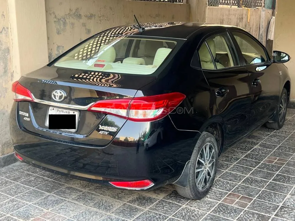 Toyota Yaris Sedan 2021 for Sale in Lahore Image-1