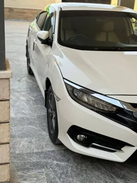 Honda Civic Oriel 1.8 i-VTEC CVT 2021