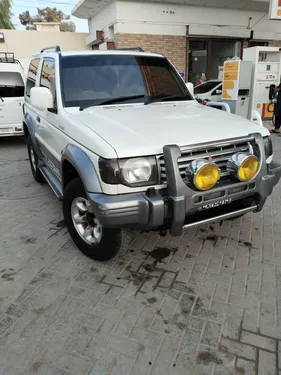 Mitsubishi Pajero Exceed 3.5 1994