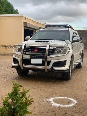 Toyota Hilux D-4D Automatic 2013