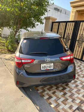 Toyota Vitz F 1.0 2017