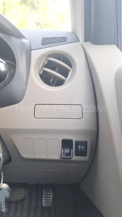ڈائیہاتسو میرا 2012 for Sale in اسلام آباد ڈائیہاتسو میرا 2012 for Sale in اسلام آباد Image-12