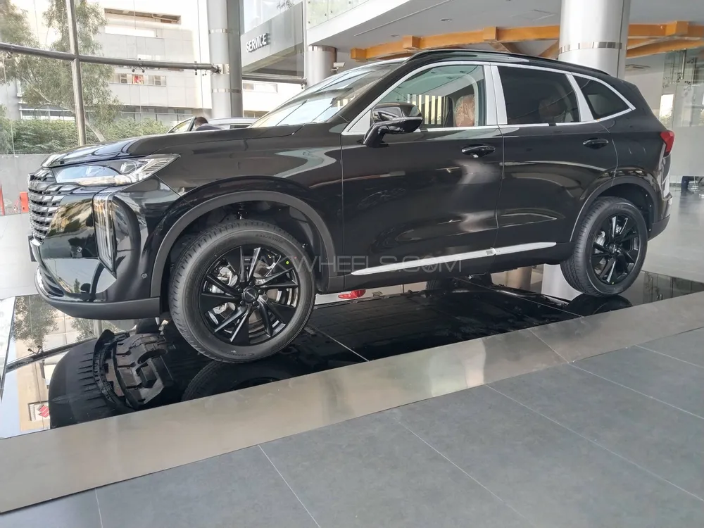 Haval H6 2025 for Sale in Rawalpindi Haval H6 2025 for Sale in Rawalpindi Image-3