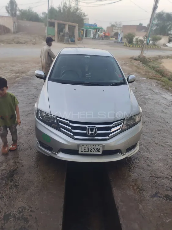 Honda City 2015 for Sale in Okara Image-1