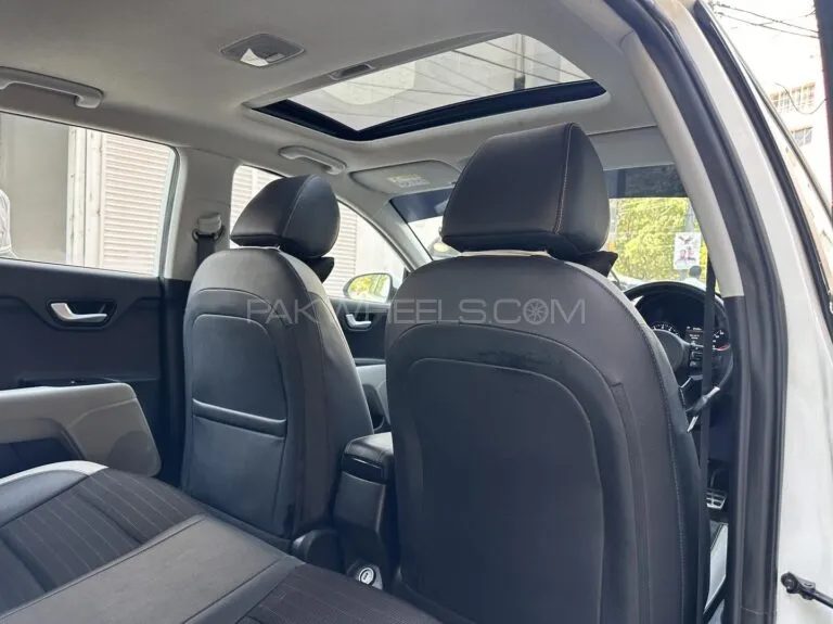 KIA Stonic 2022 for Sale in Karachi KIA Stonic 2022 for Sale in Karachi Image-6