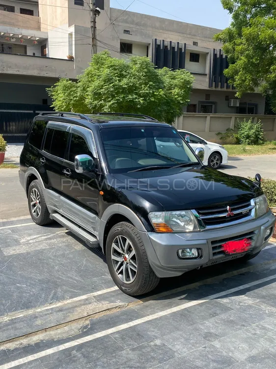 Mitsubishi Pajero 2001 for Sale in Lahore Image-1