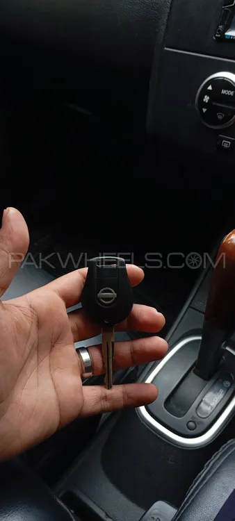 Nissan Tiida 2007 for Sale in Karachi Nissan Tiida 2007 for Sale in Karachi Image-5