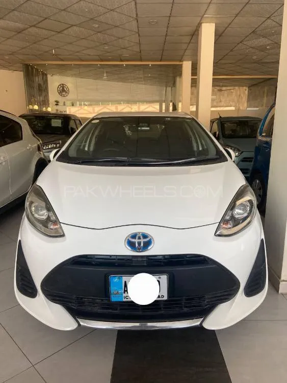 Toyota Aqua 2019 for Sale in Multan Image-1