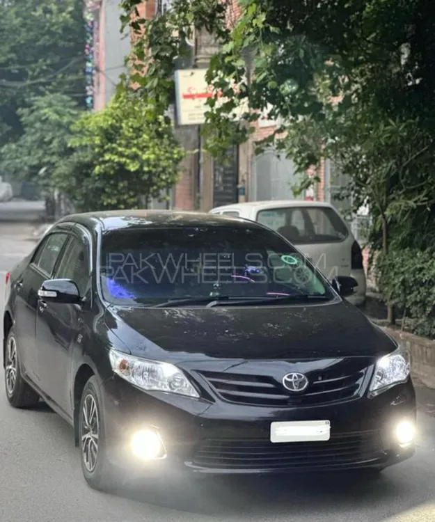 Toyota Corolla 2013 for Sale in Lahore Image-1