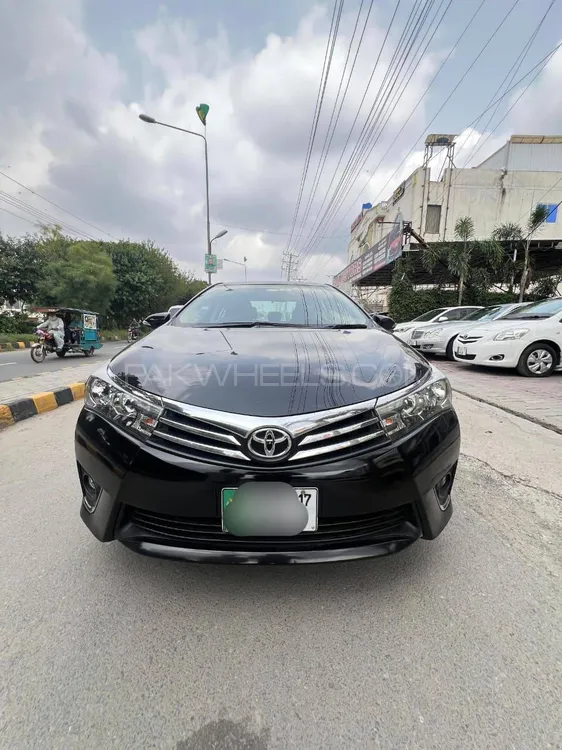 Toyota Corolla 2017 for Sale in Lahore Image-1