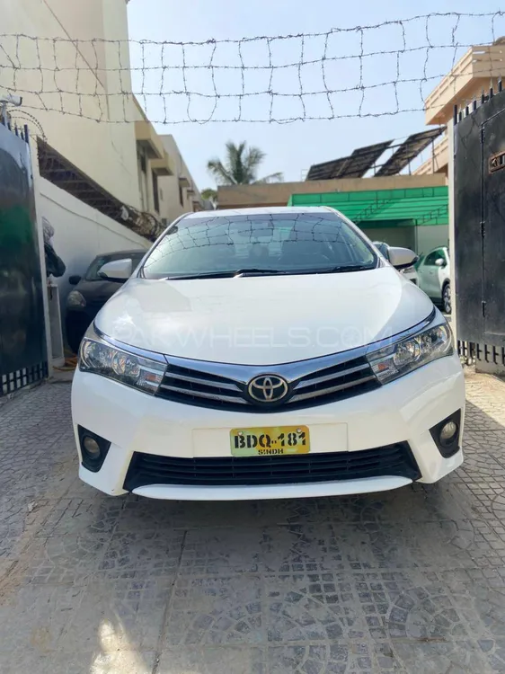 Toyota Corolla 2015 for Sale in Karachi Image-1