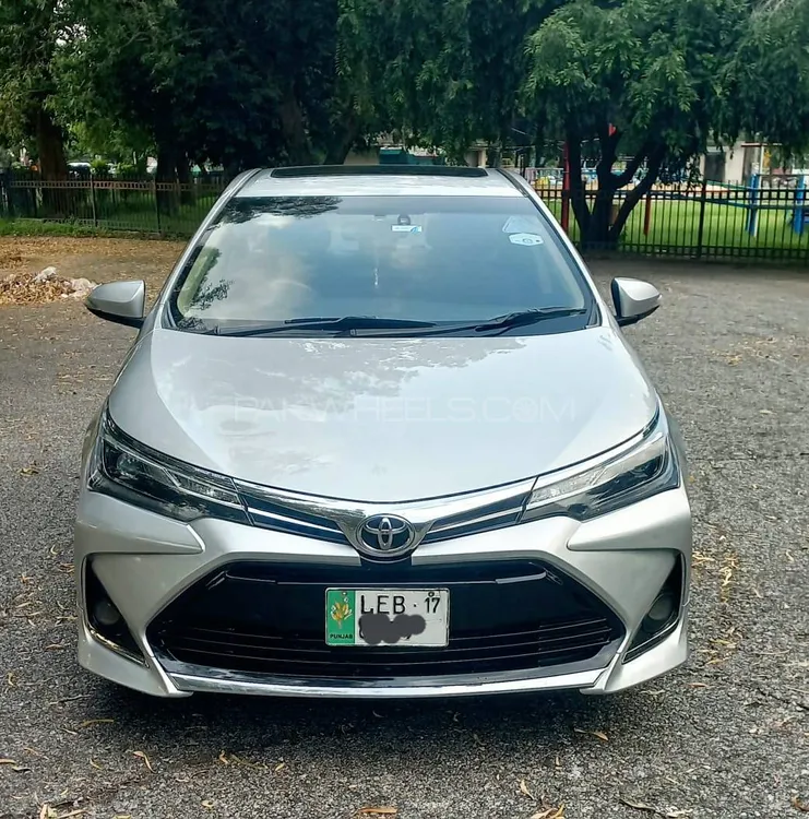 Toyota Corolla 2017 for Sale in Lahore Image-1