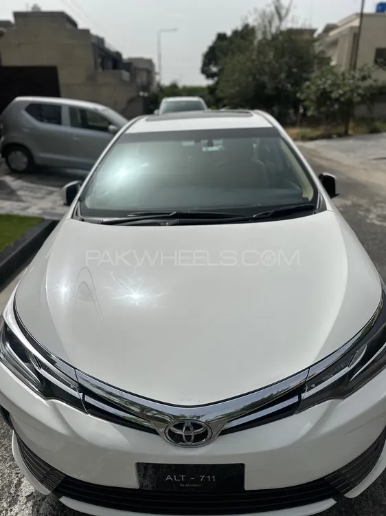Toyota Corolla 2018 for Sale in Faisalabad Image-1