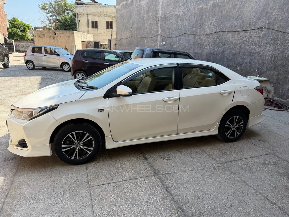 Toyota Corolla 2021 for Sale in Gujranwala Image-1
