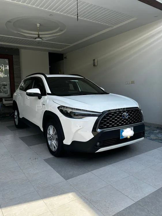 Toyota Corolla Cross 2024 for Sale in Faisalabad Image-1