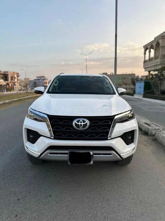 Toyota Corolla Cross 2024 for Sale in Gujranwala Image-1