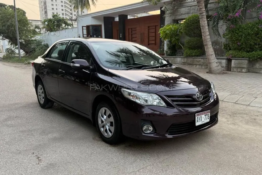 Toyota Corolla 2013 for Sale in Karachi Image-1