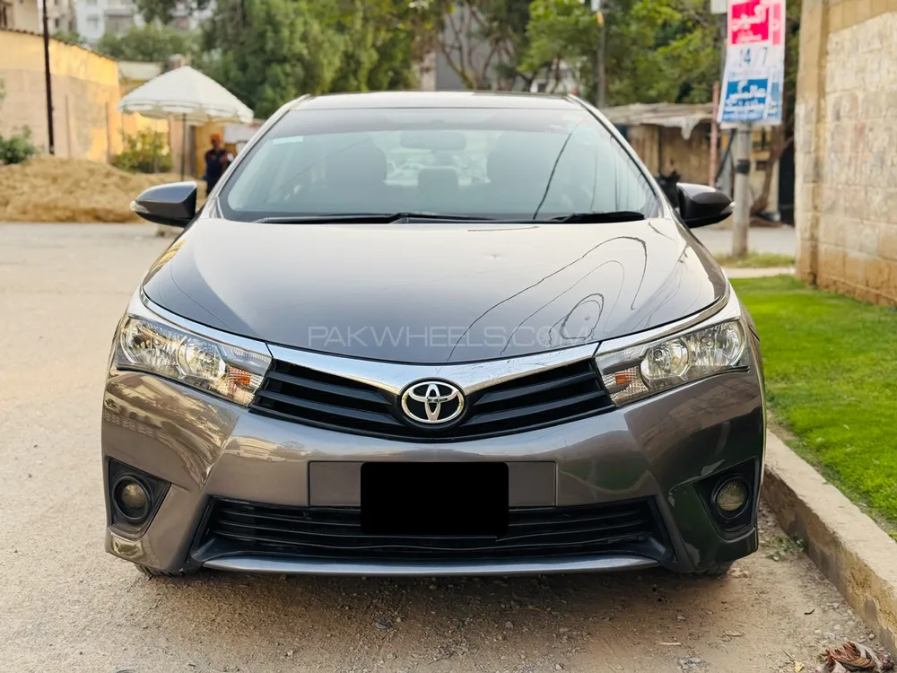 Toyota Corolla 2016 for Sale in Karachi Image-1